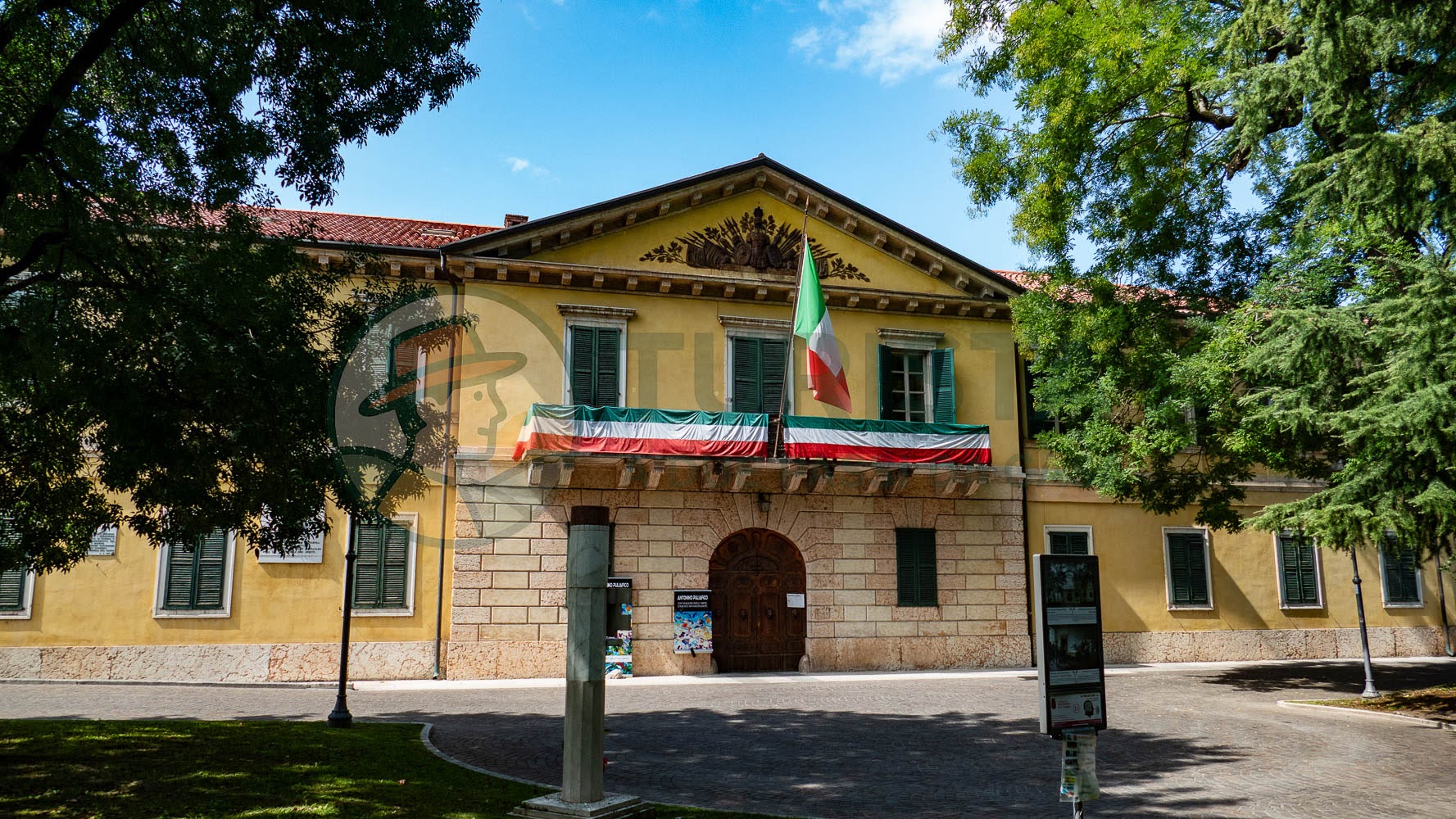 Palazzo del Comando di Piazzaforte o Palazzina Storica, Peschiera del Garda - Turista A Due Passi Da Casa