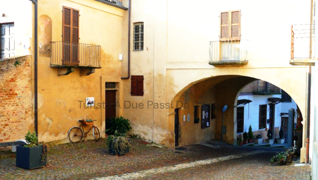 La Casa sul Portone a Montemagno Monferrato - Turista A Due Passi Da Casa