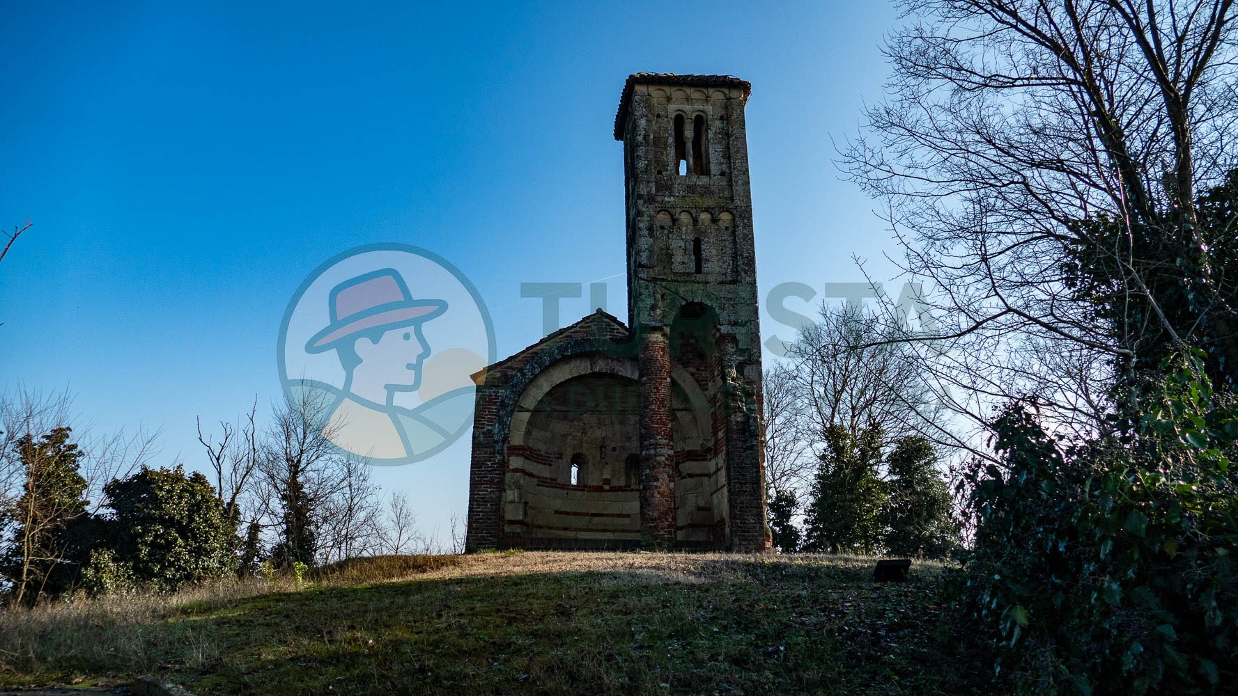 Ruderi della Chiesa di San Vittore a Montemagno Monferrato - Turista A Due Passi Da Casa