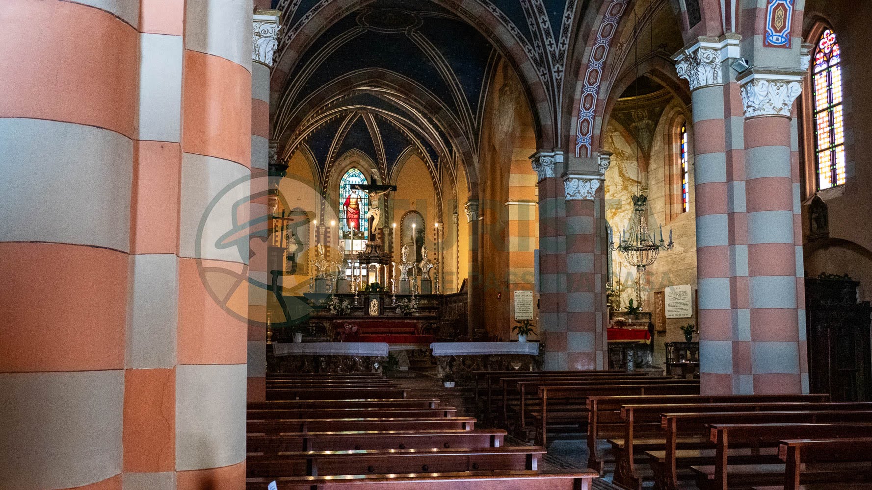 L'interno della Chiesa di San Vittore a Rosignano Monferrato - Turista A Due Passi Da Casa