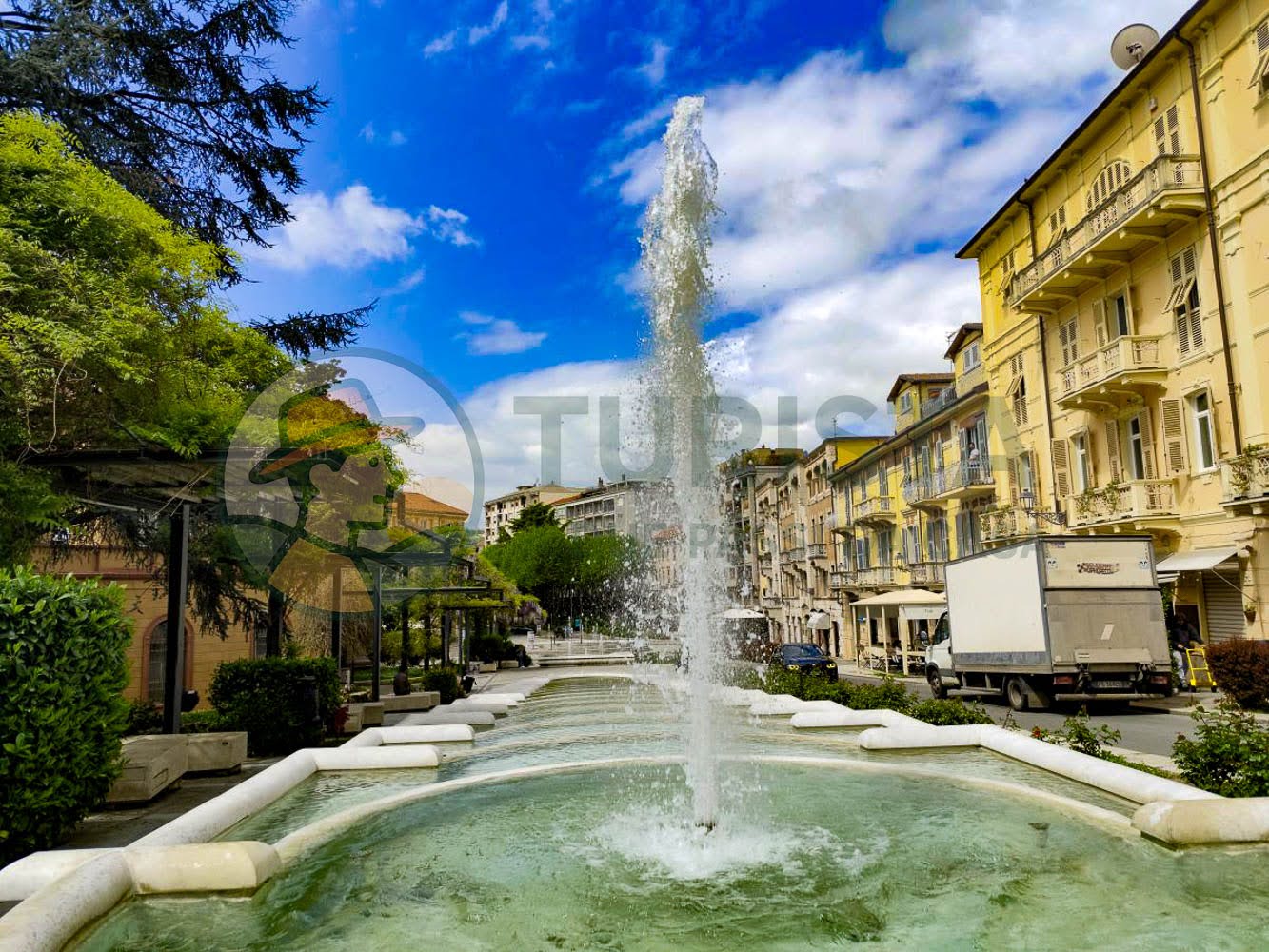 La fontana delle Ninfee di Acqui Terme, Turista A Due Passi Da Casa