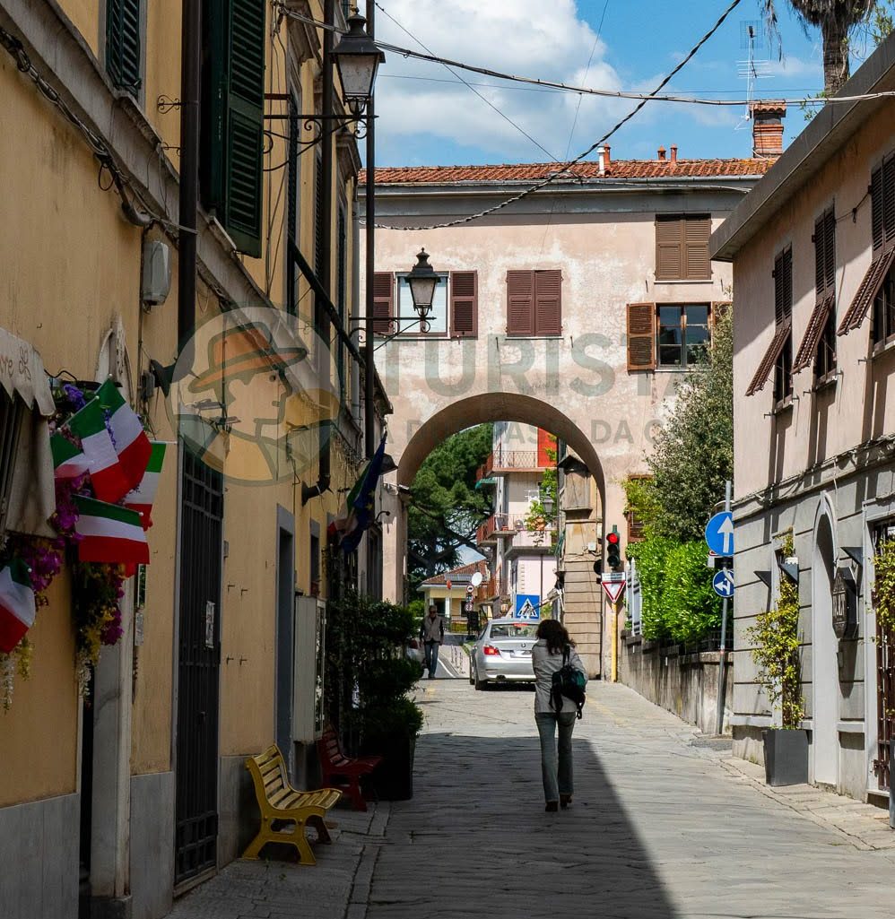 Sarzana, Porta Parma vista dall'interno - Turista A Due Passi Da Casa