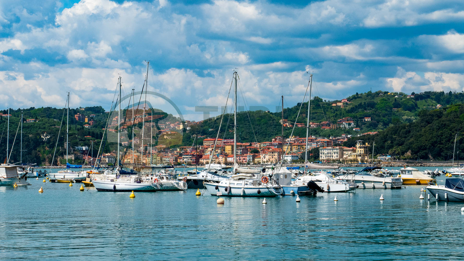 Scopri Lerici in un giorno, una passeggiata tra poesia, mare e castelli nel Golfo dei Poeti